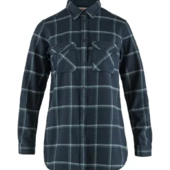 Fjällräven Womens Övik Twill Shirt L/S F2021 model