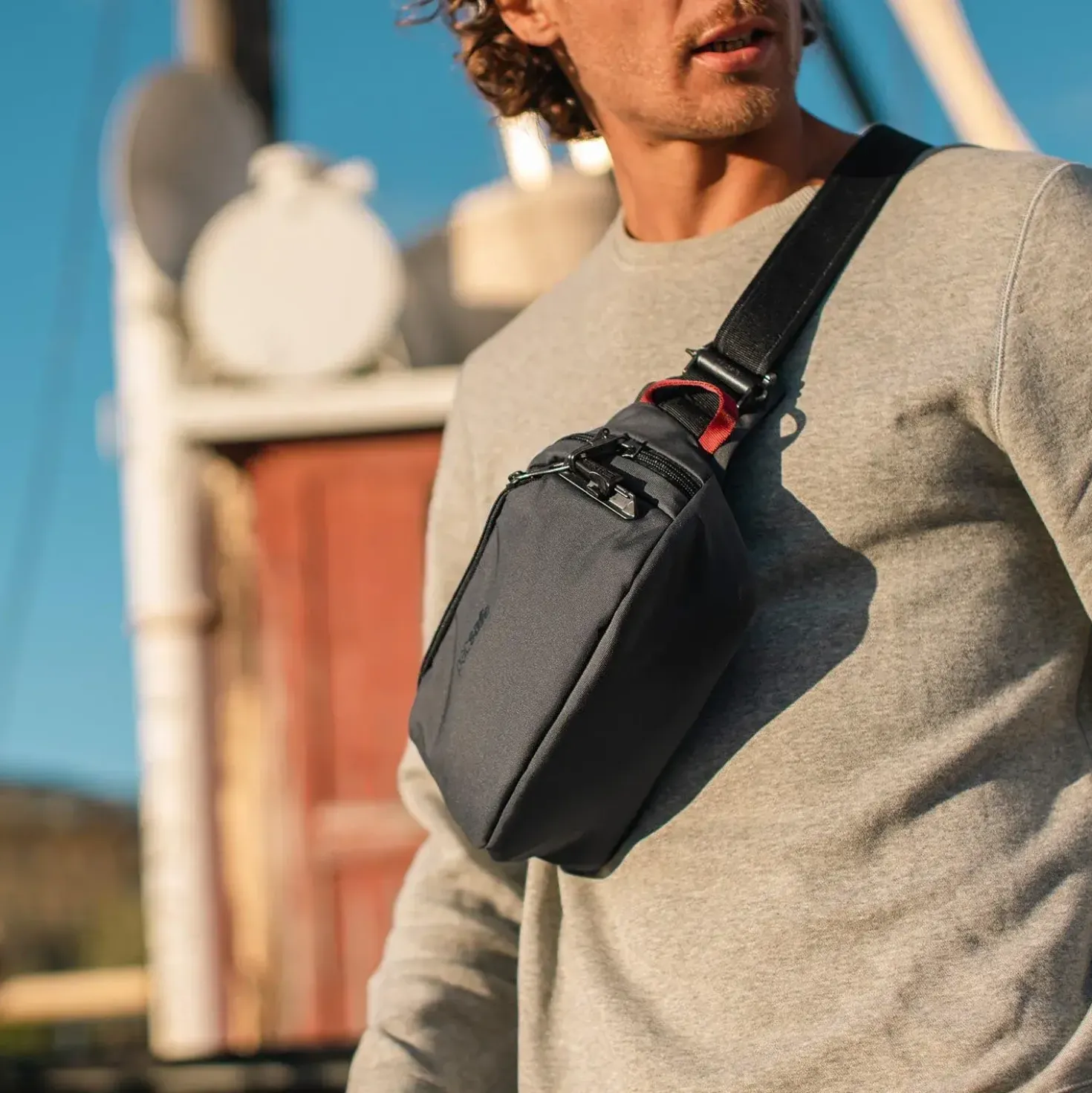 Pacsafe Vibe Anti-theft Hip Pack