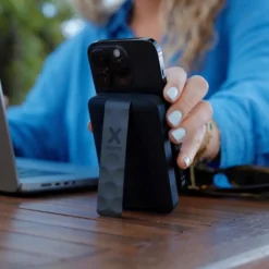 Xtorm Magnetic Wireless Powerbank 10000