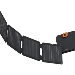 Xtorm 28W Foldable Solar Booster